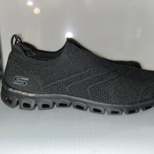 Skechers Glide-Step Black, Memory Foam, Women's 9.5, new no box